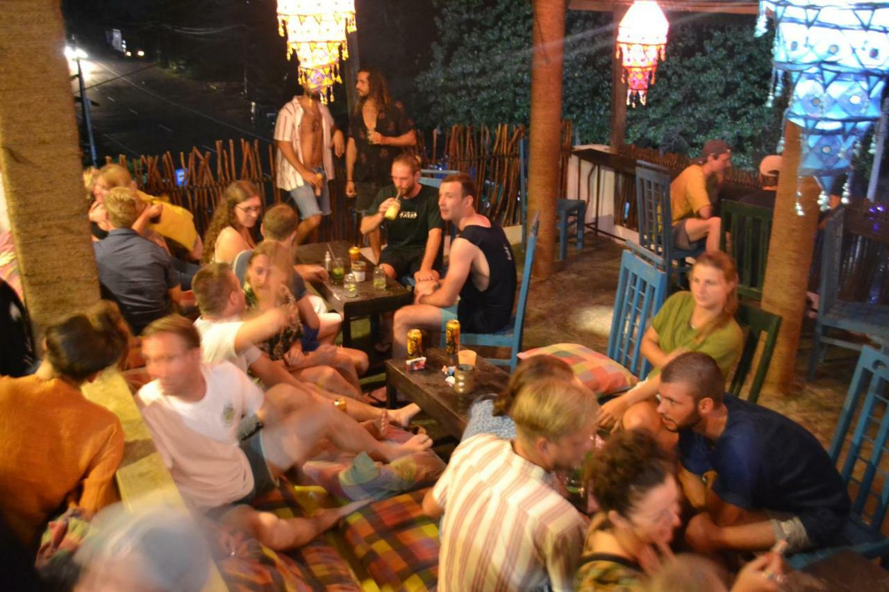 Cheeky Monkey Surf Camp 호텔 웰리가마 외부 사진
